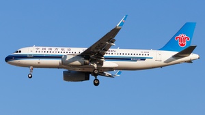 Photo of B-9958 - Airbus A320-232 operated by China Southern Airlines