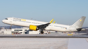 Photo of EC-NYF - Airbus A321-271NX operated by Vueling