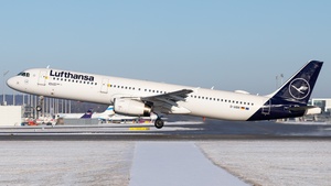 Photo with serial 4976 - Airbus A321-231