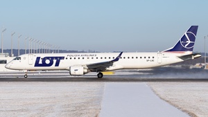 Photo of SP-LNC - Embraer ERJ-195LR operated by LOT Polish Airlines
