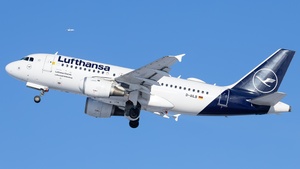 Photo of D-AILB - Airbus A319-114 operated by Lufthansa CityLine