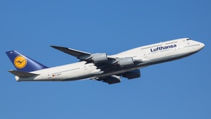 Photo of D-ABYO - Boeing 747-830 operated by Lufthansa