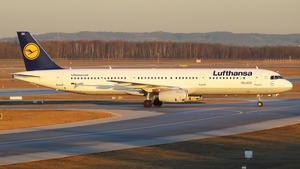 Photo of D-AIDD - Airbus A321-231 operated by Lufthansa