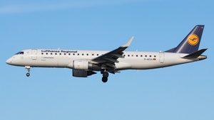 Photo of D-AECA - Embraer ERJ-190LR operated by Lufthansa CityLine