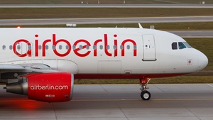 Photo of D-ABZC - Airbus A320-216 operated by Air Berlin