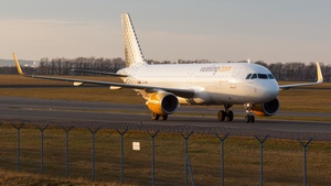 Photo of EC-MAO - Airbus A320-214 operated by Vueling