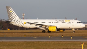 Photo of EC-MBK - Airbus A320-214 operated by Vueling
