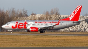 Photo of G-CELV - Boeing 737-377 operated by Jet2
