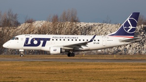 Photo of SP-LDE - Embraer ERJ-170LR operated by LOT Polish Airlines
