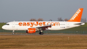 Photo of G-EZUD - Airbus A320-214 operated by easyJet