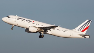 Photo of F-GKXN - Airbus A320-214 operated by Air France
