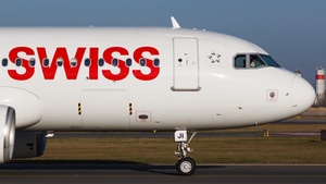 Photo of HB-IJI - Airbus A320-214 operated by Swiss International Air Lines