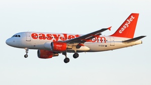 Photo of G-EZAF - Airbus A319-111 operated by easyJet