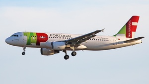 Photo of CS-TNX - Airbus A320-214 operated by TAP Air Portugal