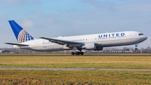 Photo of N644UA - Boeing 767-322(ER) operated by United Airlines