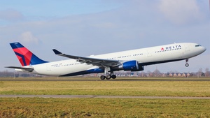 Photo of N824NW - Airbus A330-302 operated by Delta Air Lines