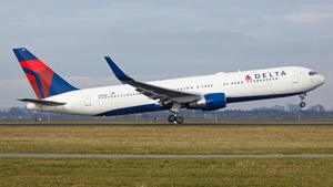 Photo of N183DN - Boeing 767-332(ER) operated by Delta Air Lines