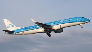 Photo of PH-EZE - Embraer ERJ-190STD operated by KLM Cityhopper