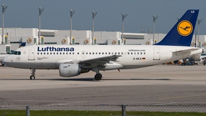 Photo of D-AILX - Airbus A319-114 operated by Lufthansa