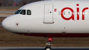 Photo of D-ABFC - Airbus A320-214 operated by Air Berlin