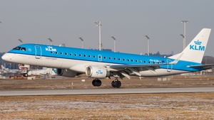 Photo of PH-EZN - Embraer ERJ-190STD operated by KLM Cityhopper