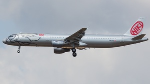 Photo of OE-LET - Airbus A321-211 operated by Niki