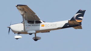 Photo of EC-KDE - Cessna 172S Skyhawk SP operated by Gestair Flying Academy