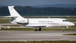 Photo of D-BMVV - Dassault Falcon 2000EX operated by BMW Flugdienst