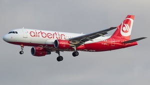 Photo of D-ABFA - Airbus A320-214 operated by Air Berlin