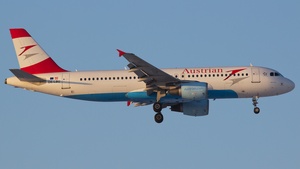 Photo of OE-LBU - Airbus A320-214 operated by Austrian Airlines