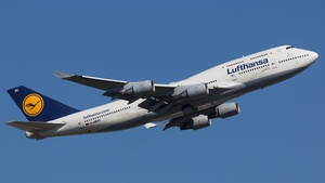 Photo of D-ABVC - Boeing 747-430 operated by Lufthansa