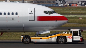 Photo of D-APBB - Boeing 737-8Q8 operated by PrivatAir Germany