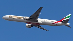Photo of A6-EMX - Boeing 777-31H operated by Emirates