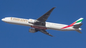 Photo of A6-EBV - Boeing 777-31H(ER) operated by Emirates