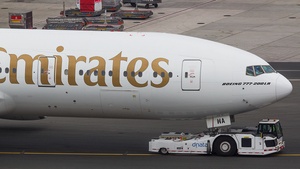 Photo of A6-EWA - Boeing 777-21H(LR) operated by Emirates
