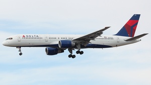 Photo of N685DA - Boeing 757-232 operated by Delta Air Lines