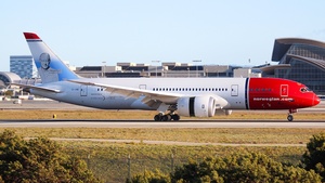 Photo with serial 35305 - Boeing 787-8 Dreamliner