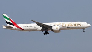 Photo of A6-EPA - Boeing 777-31H(ER) operated by Emirates