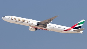 Photo of A6-EPD - Boeing 777-31H(ER) operated by Emirates
