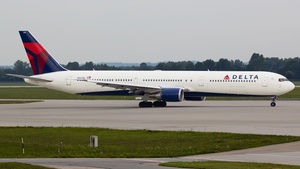 Photo of N842MH - Boeing 767-432(ER) operated by Delta Air Lines