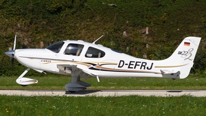 Photo of D-EFRJ - Cirrus SR22 G2 operated by Private
