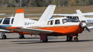 Photo with serial 680150 - Mooney M20C Mark 21