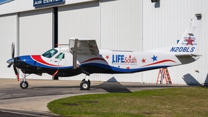 Photo of N208LS - Cessna 208B Super Cargomaster operated by Lifesouth Community Blood Centers