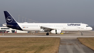 Photo of D-AIRU - Airbus A321-131 operated by Lufthansa