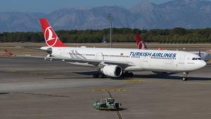 Airbus A330-303