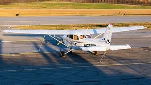 Photo of N623KW - Cessna 172S Skyhawk SP operated by Lanier Flight Training