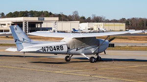 Photo of N704RB - Cessna 172S Skyhawk SP operated by SkyBound Aviation