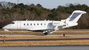 Photo of N537XJ - Bombardier Challenger 300 operated by XOJet