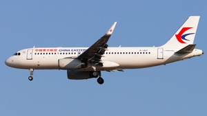 Photo of B-1607 - Airbus A320-232 operated by China Eastern Airlines