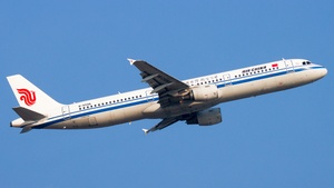Photo of B-6596 - Airbus A321-213 operated by Air China